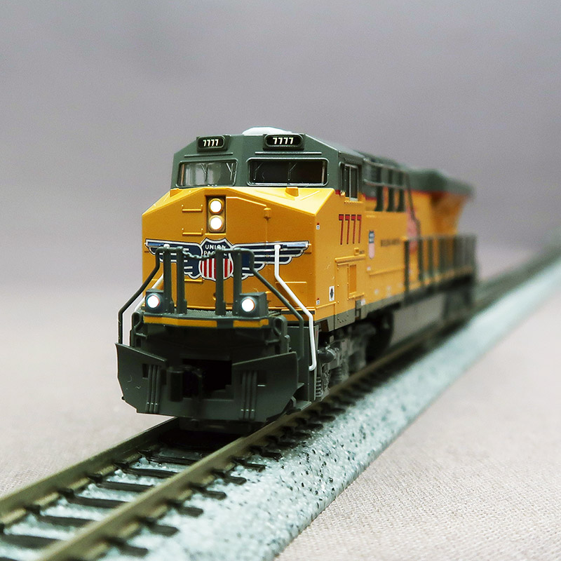 KATO USA　176-8967　ES44AC UP #7777