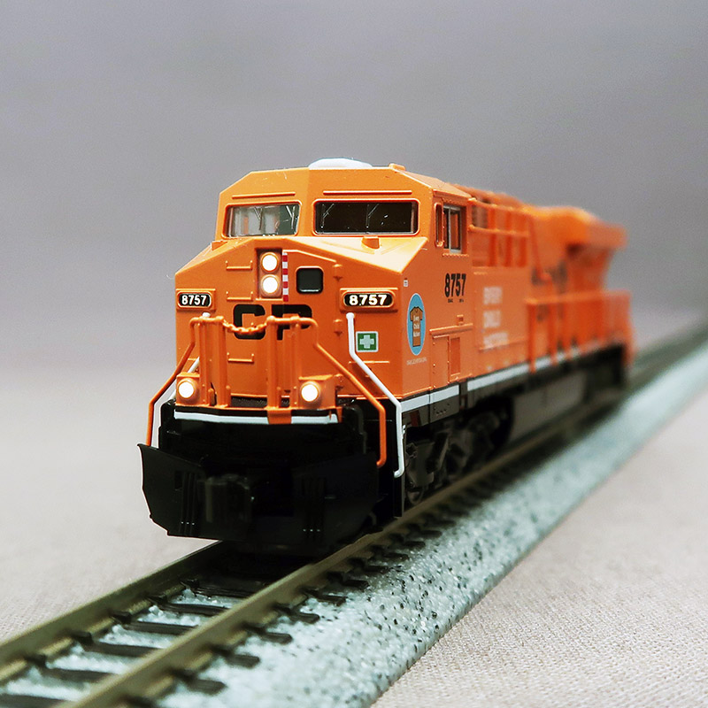 KATO USA 176-8960 ES44AC CP #8757