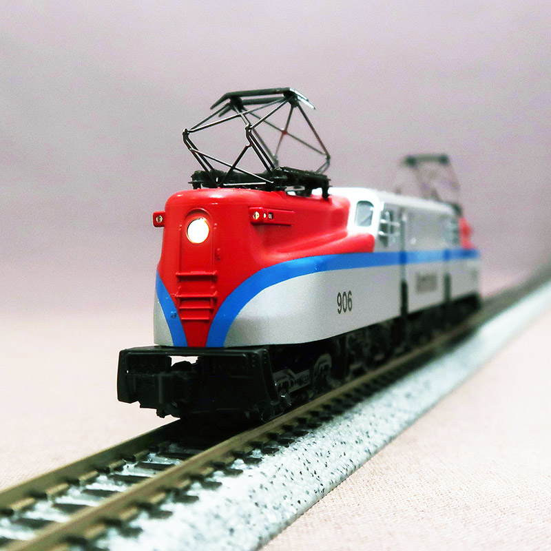 KATO USA　137-2025　GG1 Amtrak #906 (Silver/1stripe)