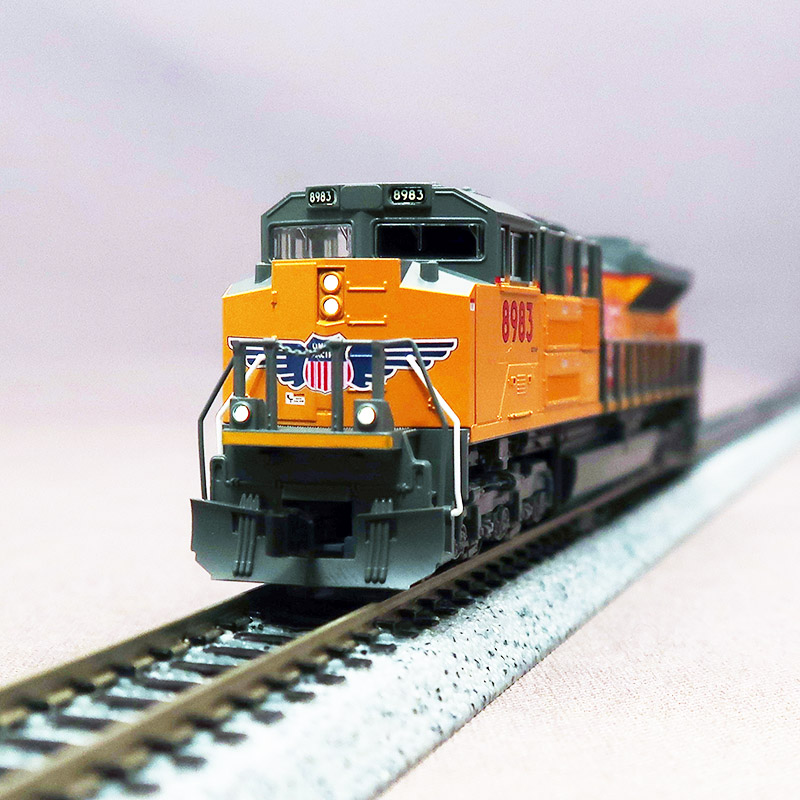 KATO USA　176-8529　SD70ACe Nose Headlights UP #8983