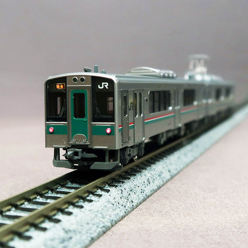 KATO　10-1554S　JR 701系-1000 仙台色 2両