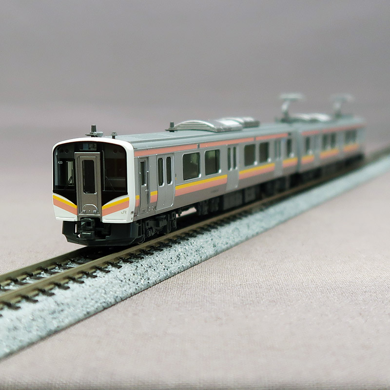 KATO　10-1737　JR E129系-100 (霜取りﾊﾟﾝﾀ搭載車) 2両