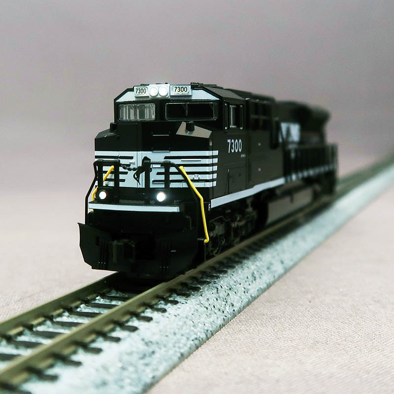 KATO USA 176-8560 SD70ACU Cab Headlights NS #7300