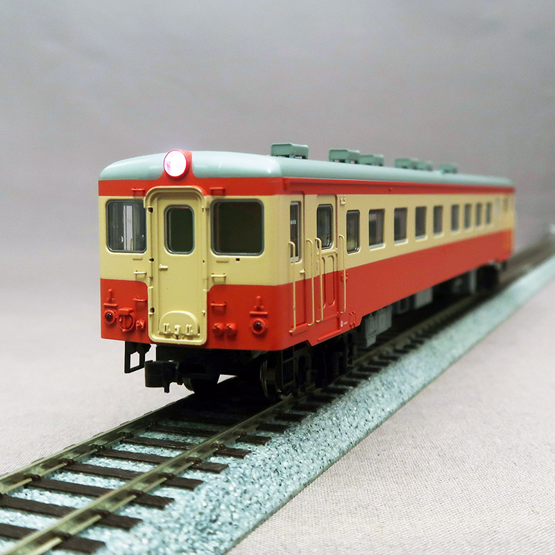 トラムウェイ　TW-K22A-M　国鉄キハ22 一般色(6個ﾍﾞﾝﾁﾚｰﾀｰ) M付